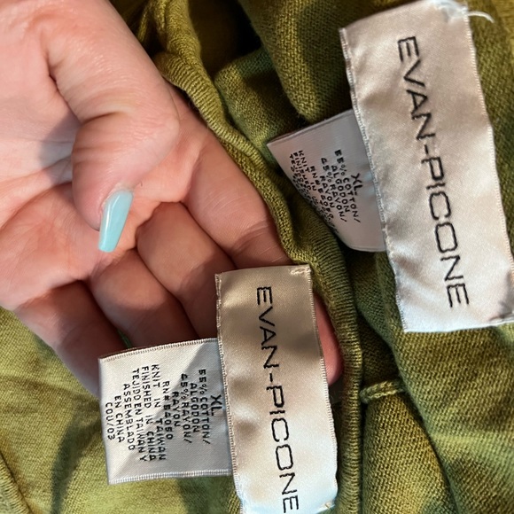 Womens Evan picone 2 piece shirt set - Picture 3 of 3